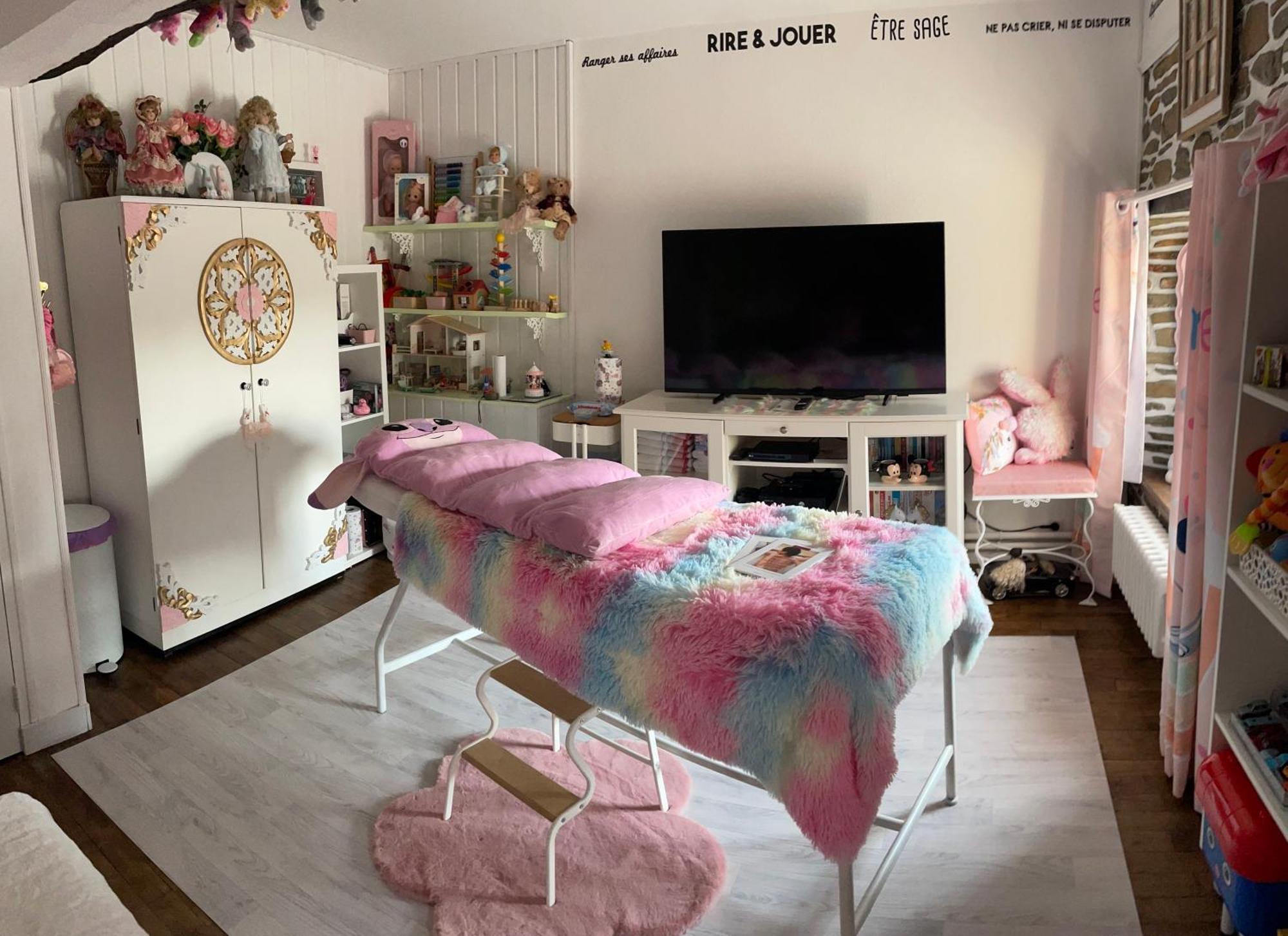 Chambre Du Retour En Enfance - Abdl ดอล-เดอ-เบรอตาญ ภายนอก รูปภาพ